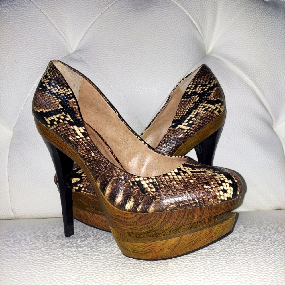 Jessica Simpson Collie Snake Print Platform Heels Sz 8.5